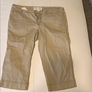 Khaki capris